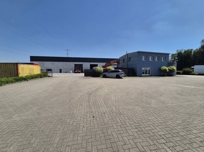 Bien professionnel à vendre à Industrieterrein Kanaal-Noord 1710,
                    3960 Bree