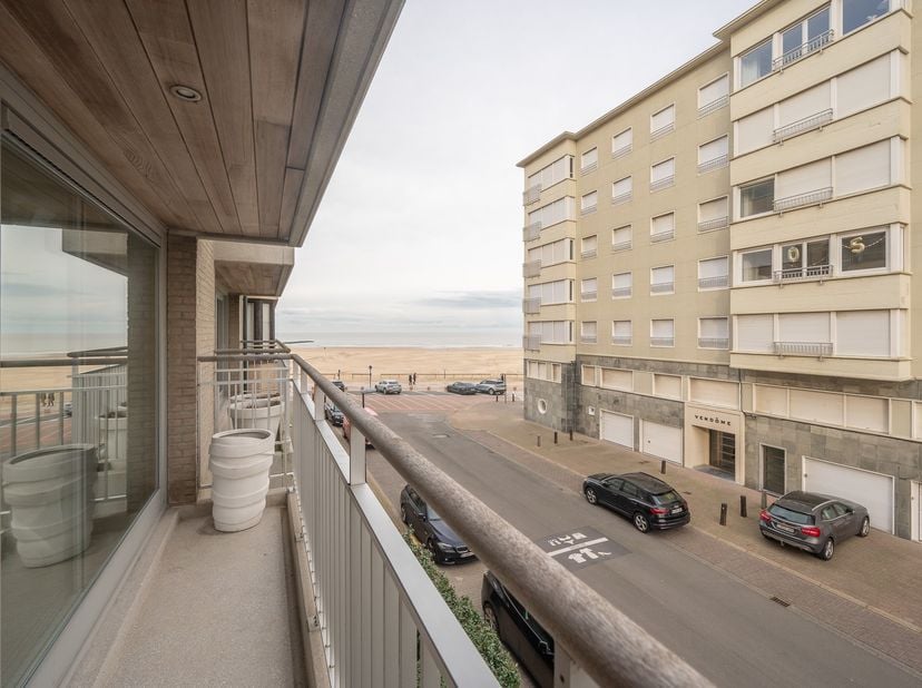 Appartement te koop in Zeerobbenlaan 8 bus 21,
                    8300 Heist
