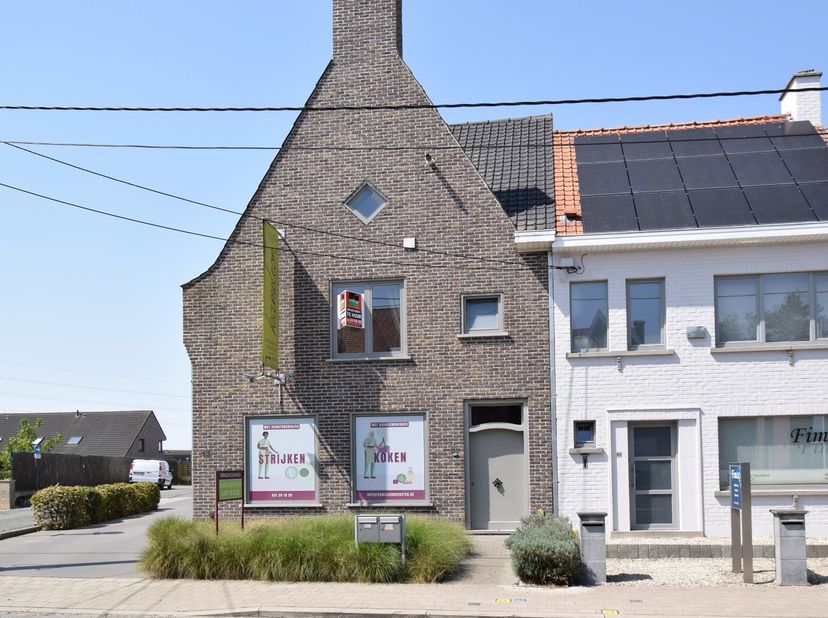 Appartement te huur in Oekensestraat 86,
                    8800 Roeselare