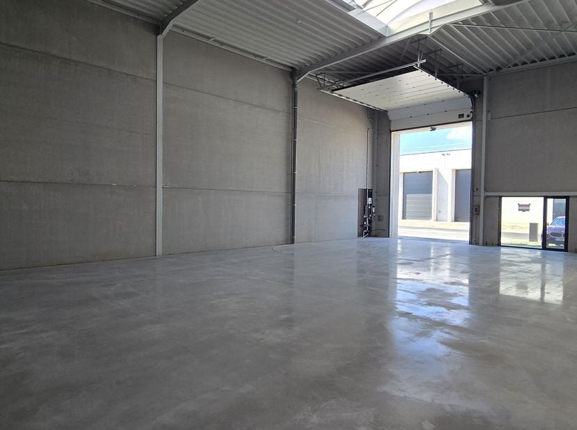 Unité PME neuve de 222 m² à louer – Parc industriel de Denderleeuw<br />
<br />
Vous êtes à la recherche d'un espace professionnel moderne et idéaleme