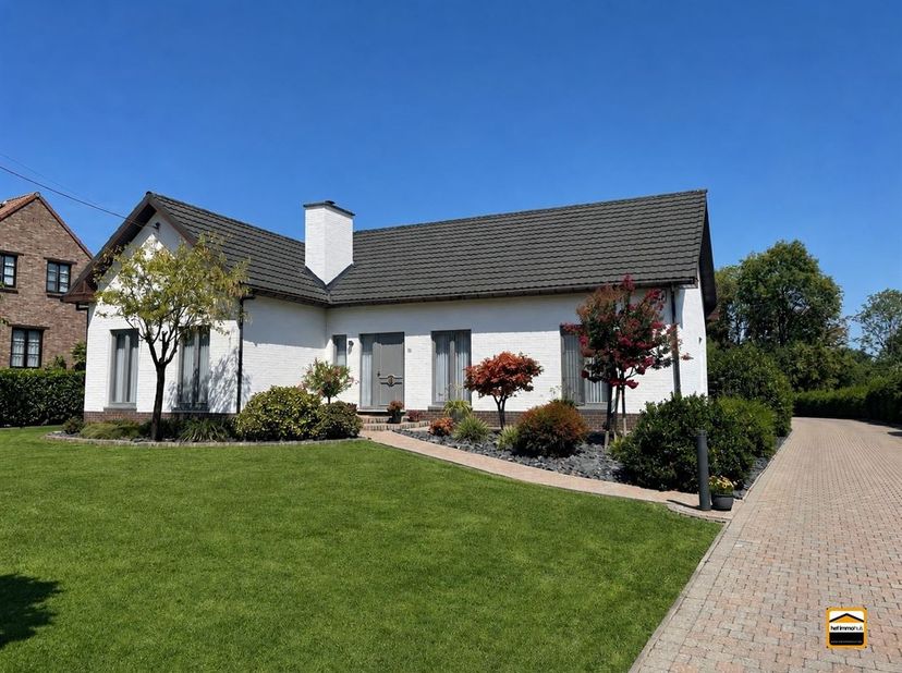 Huis te koop in Russelt 35,
                    3830 Wellen