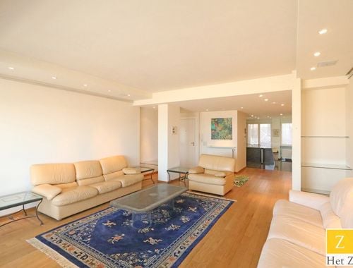                                         Appartement te huur in Het Zoute, € 2.000
