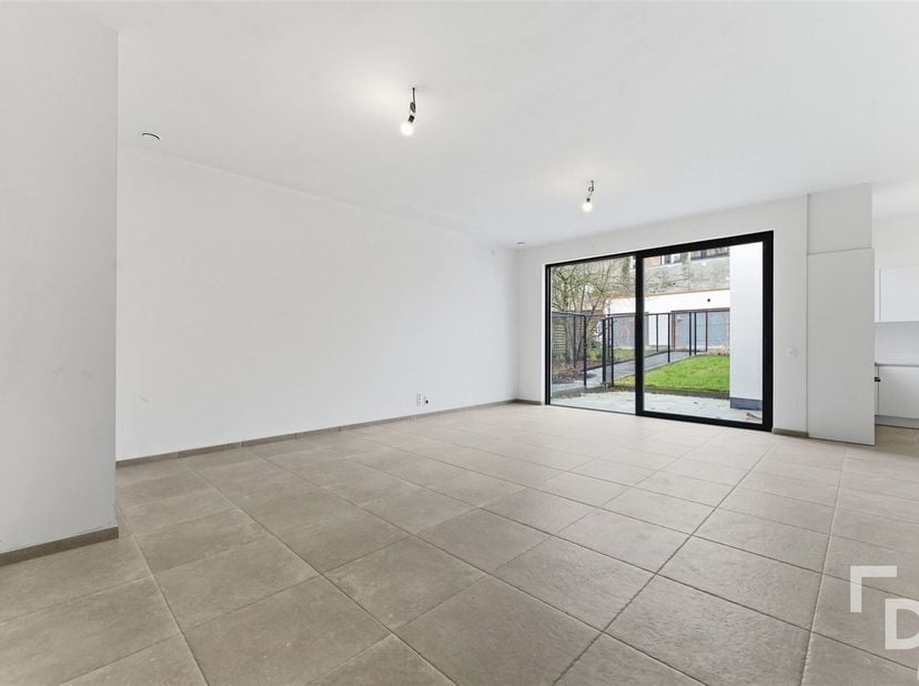 In de nieuwe residentie Melrose Place ontdek je dit prachtige en karaktervolle 1‑slaapkamerappartement, gelegen in het hart van Ieper. <br />
Het pro