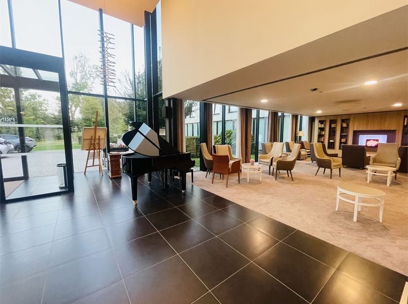 Appartement à vendre
                    à 8000 Sint-Pieters