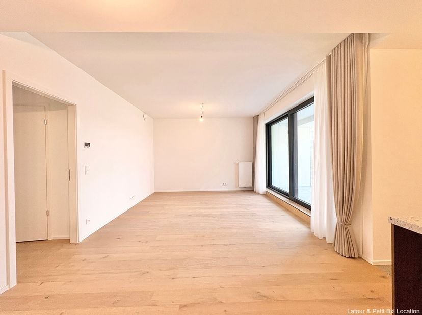 WOLUWE-SAINT-LAMBERT – Eerste bewoning – Ideaal gelegen op een steenworp van Woluwe Shopping (metro Roodebeek), lichtrijk NIEUW APPARTEMENT (2 slpk/2