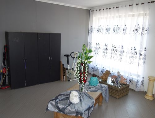                                         Immeuble d'appartements à vendre à Trazegnies, € 230.000

