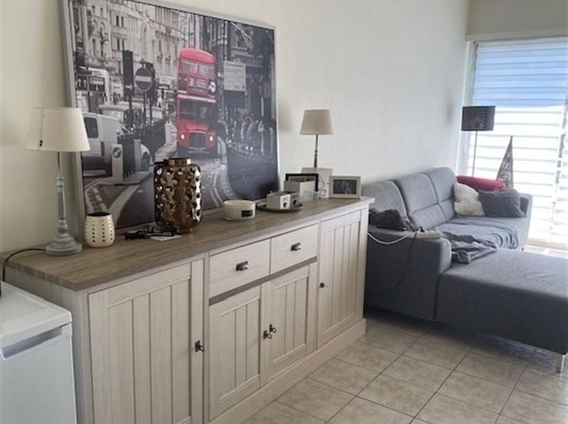 Appartement gelegen op centrale locatie!<br />
Ligging: <br />
Centraal gelegen met winkels, scholen en openbaar vervoer op wandelafstand. <br />
Inde