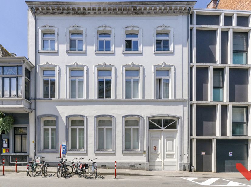Vous recherchez un studio étudiant exclusif dans un emplacement de premier choix ? Ce magnifique studio de 28 m², à la fois moderne et luxueux, allie