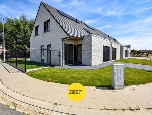                                         Maison à louer à Houthulst, € 885
