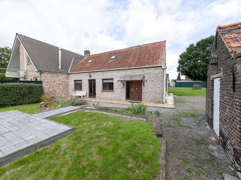 Huis te koop in Donkerstraat 102,
                    9870 Machelen