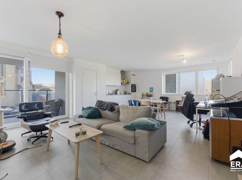 Appartement te koop in Guido Gezelleplein 8A bus 104,
                    8840 Staden