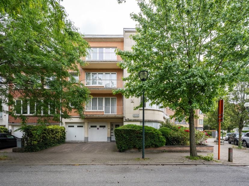 Appartement te koop in Avenue Robert Dalechamp 44,
                    1200 Sint-Lambrechts-Woluwe