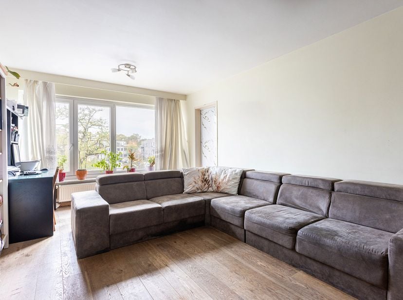 Bent u op zoek naar een leuke investering voor verhuur of een 1-slaapkamer appartement? Dan stellen wij graag dit appartement op de tweede verdieping