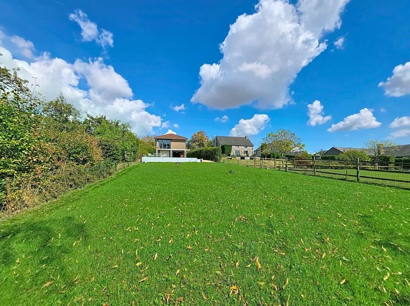 Huis te koop in ,
                    5020 Temploux