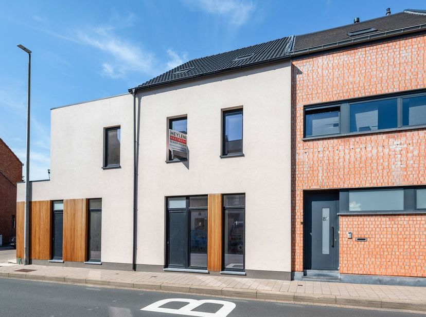 Huis te koop in Steenweg op Oosthoven 85,
                    2300 Turnhout