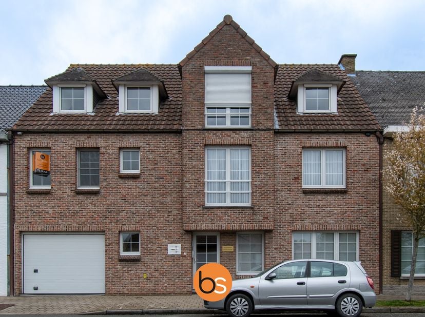 Op wandelafstand van het centrum van Izegem, alsook het Blauwhuispark, ligt deze kleinschalige residentie.&amp;nbsp;<br />
Het appartement is gelegen op d