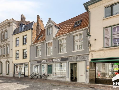                                         Bien commercial à vendre à Brugge, € 650.000
