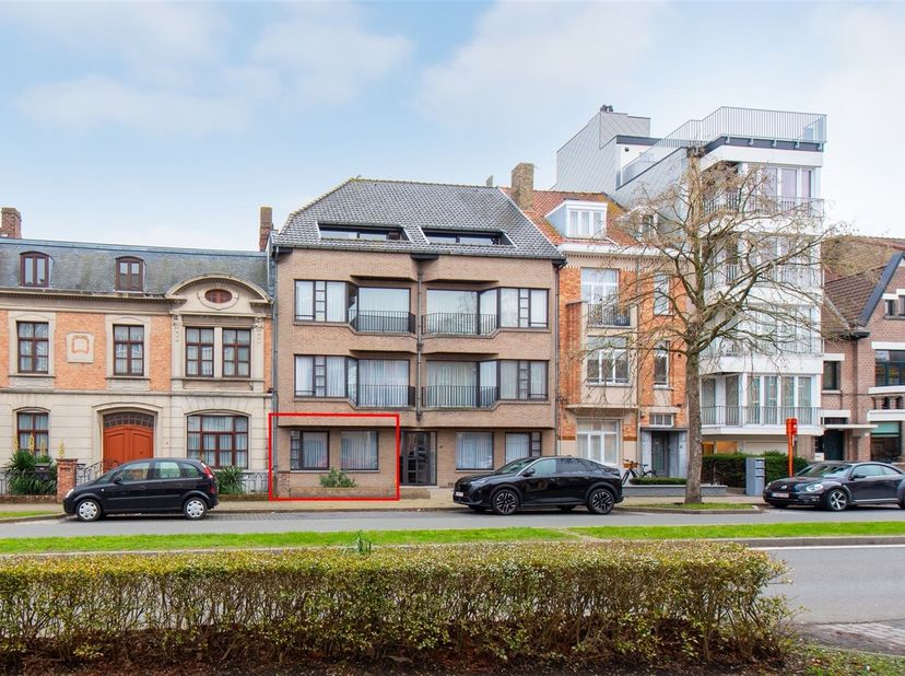 Appartement à louer
                    à 8200 Sint-Andries