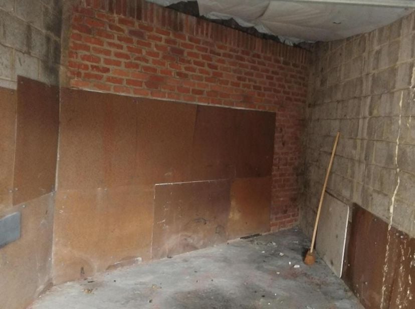 Garage te koop in Rue du Brûlin 37+,
                    6040 Jumet