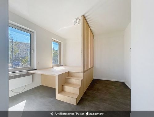                                         Studio à louer à Namur, € 450
