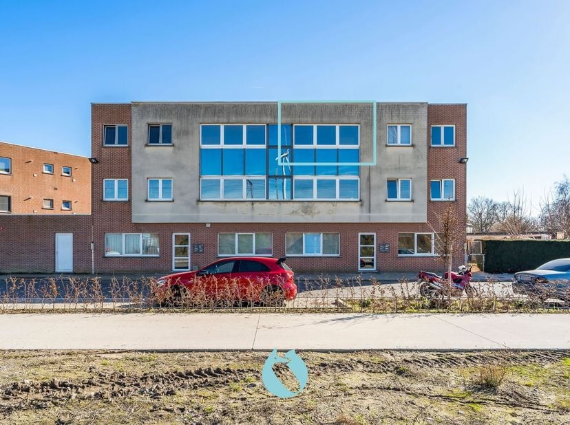 Lichtrijk appartement gelegen op de tweede verdieping van residentie 'Veenakker', gebouwd in 2004.<br />
<br />
Gelegen op een toplocatie nabij openba