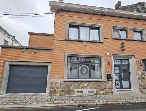                                         Eengezinswoning te koop in Quaregnon, € 330.000
