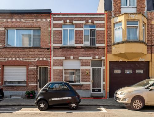                                         Eengezinswoning te koop in Deurne, € 215.000
