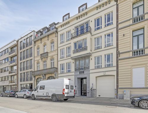                                         Kantoorgebouw te huur in Kortrijk, € 1.350
