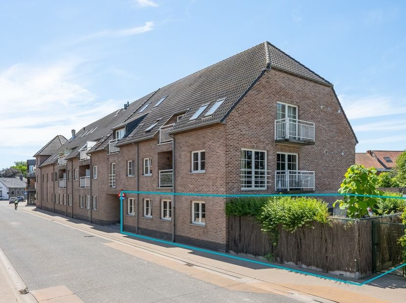Appartement te koop in Steenweg op Deinze 212 bus 0B,
                    9880 Lotenhulle