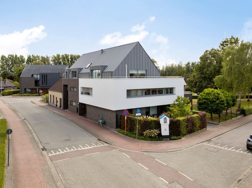 Appartement à louer
                    à 2440 Geel