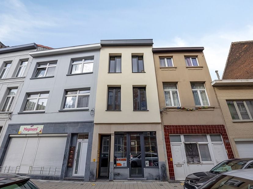 Bedrijfsvastgoed te koop in Dambruggestraat 287,
                    2060 Antwerpen