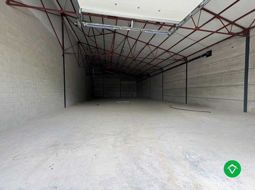 Op zoek naar een slimme investering of een nieuwe locatie voor je onderneming?<br />
Ontdek deze gloednieuwe KMO-units in Werken (Kortemark), strategi