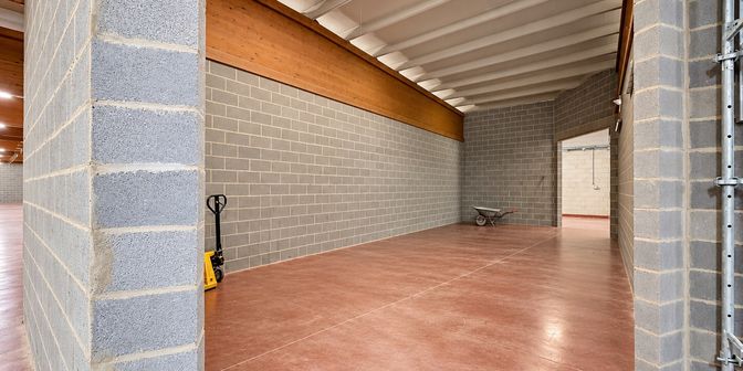 Bedrijfsvastgoed te huur in 7712 Herzeeuw