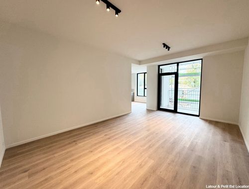                                         Appartement te huur in Sint-Lambrechts-Woluwe, € 1.985
