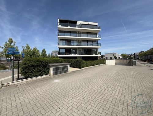                                         Garage en sous-sol à louer à Kessel-Lo, € 80
