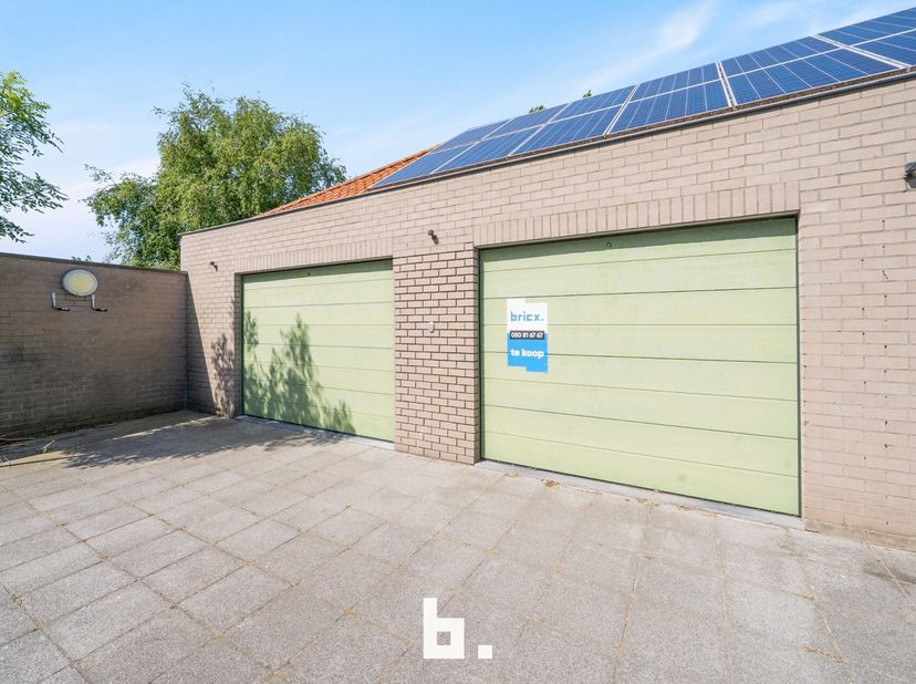 Garage à vendre
                    à 8380 Lissewege