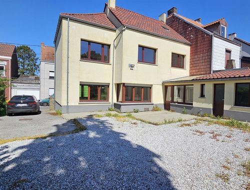                                         Maison unifamiliale à vendre à Elouges, € 190.000
