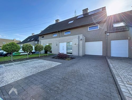                                         Woning te koop in Deerlijk, € 396.000
