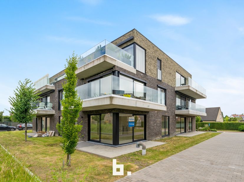 Op een boogscheut van het centrum van Beveren-Roeselare bevindt zich de stijlvolle residentie 't Hof van Deynze. Deze kleinschalige nieuwbouwresidenti