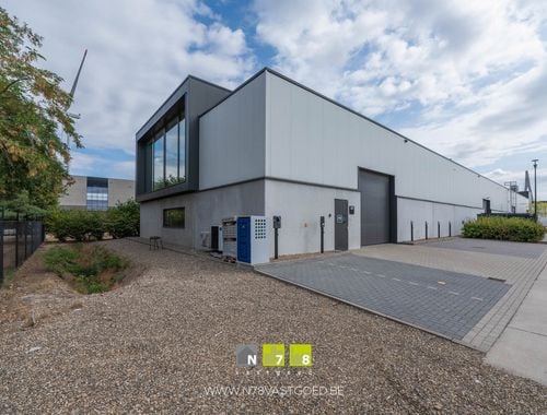                                         Bedrijfsgebouw te koop in Lanklaar, € 890.000
