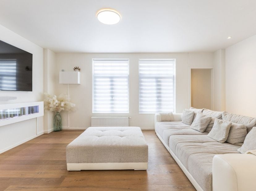 La Panne: Appartement van 116 m² met terras van 13 m², 2 slaapkamers, in het centrum! Dit appartement bevindt zich in een moderne residentie, volledig