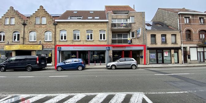 Bien professionnel à vendre à Veurnestraat 19-21, 8660 De Panne