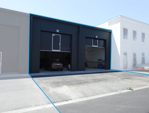                                         Bedrijfsgebouw te koop in Middelkerke, € 315.000
