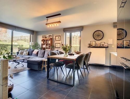                                         Appartement à louer à Woluwe-Saint-Lambert, € 1.350
