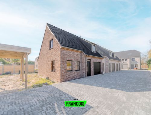                                         Maison jumelée à vendre à Pervijze, € 319.000
