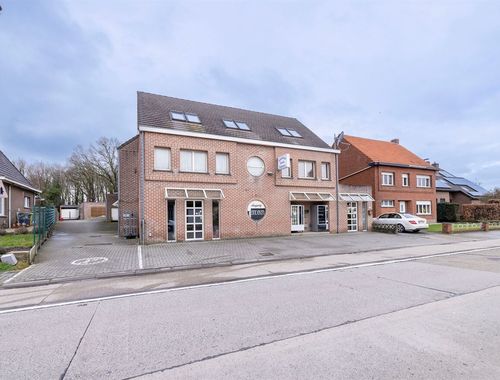                                        Handelspand met woonst te koop in Hulshout, € 349.000
