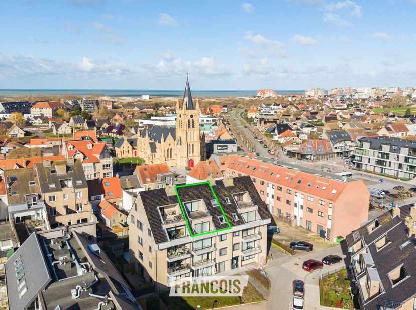 Ce magnifique duplex, label EPC B, est situé rue Julien Soetaert à Westende-Dorp et offre une surface habitable de pas moins de 109 m². Grâce à son ag
