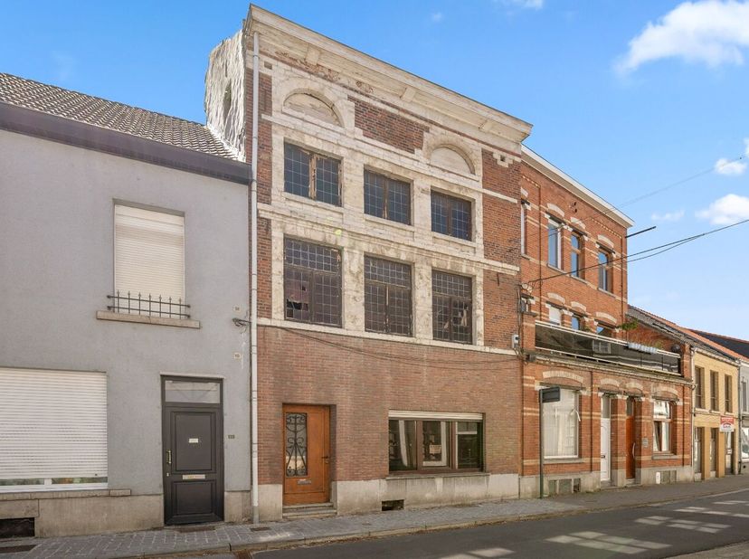 Dit is een vanaf prijs, startend vanaf € 139.000! Ontdek deze unieke opportuniteit in het hart van Tienen!<br />
Deze rijwoning met uitzonderlijk veel