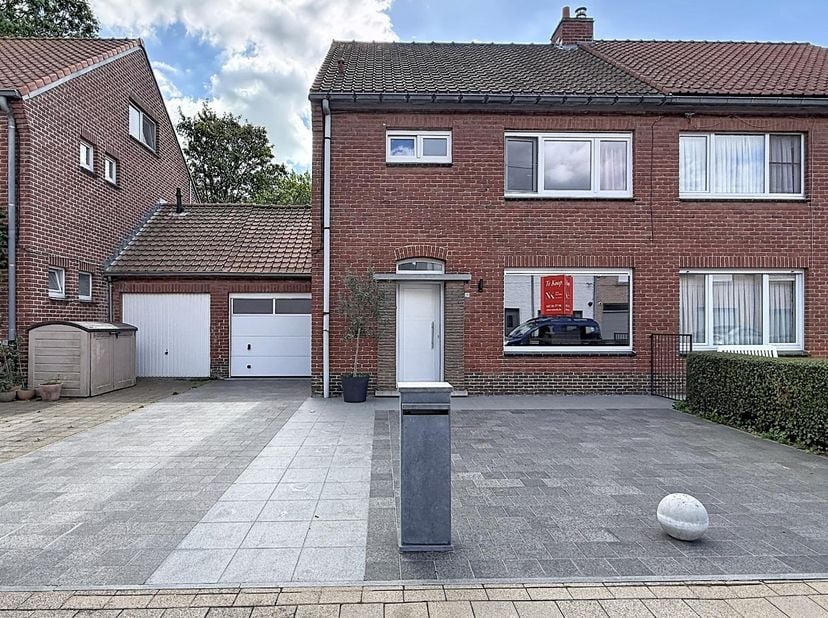 Huis te koop in Rozenlaan 18,
                    8900 Ieper