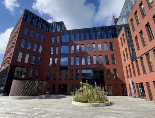                                         Bureaux à louer à Mechelen, € 17.294,33
